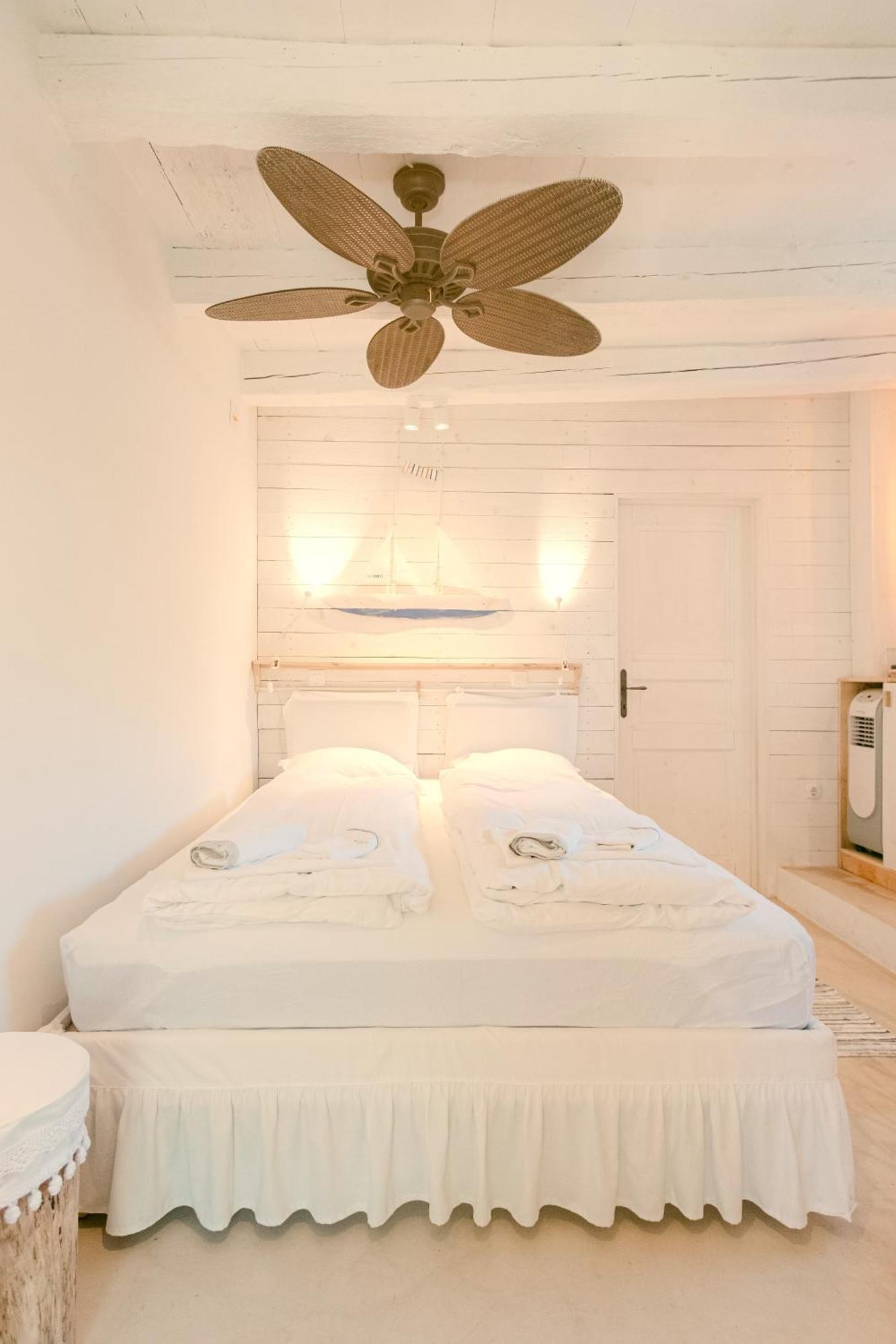 Pavi Apartments Romantic Stone House K13 Kornić Екстериор снимка